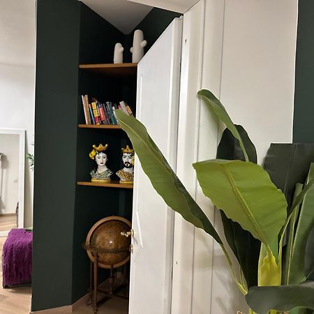 Flat With Jacuzzi - Casa Pia Apartment Мондело Екстериор снимка